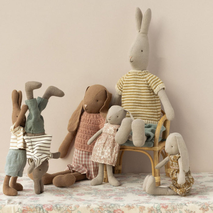 Bunny Size 2, Classic in Flower Dress