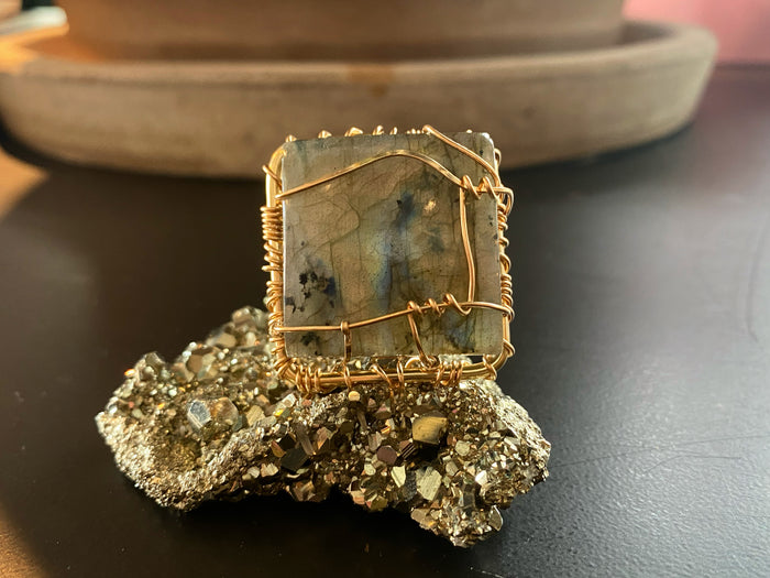 “I MAGI” BRONZE+LABRADORITE RING