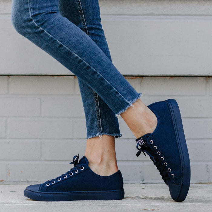 Women's Classic Low Top | Navy