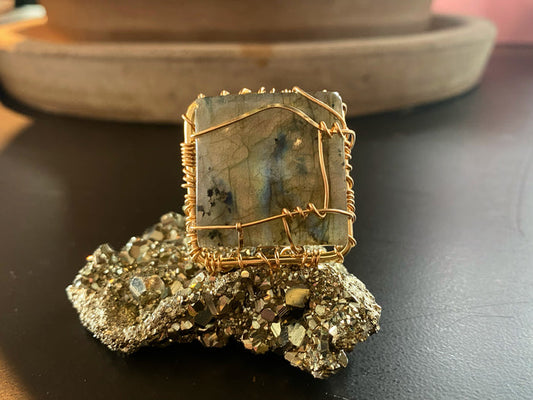 “I MAGI” BRONZE+LABRADORITE RING