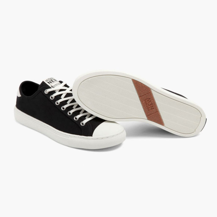 Men's Classic Low Top | Black x Off-White