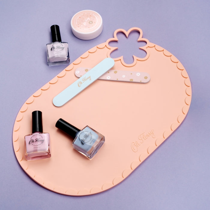 Oh-Flossy-Nail_Painting-Mat-For-Kids