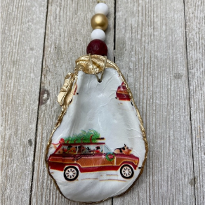 Oyster Ornament - Dog Christmas Car