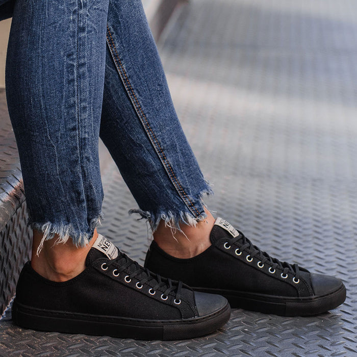 Women's Classic Low Top | Black