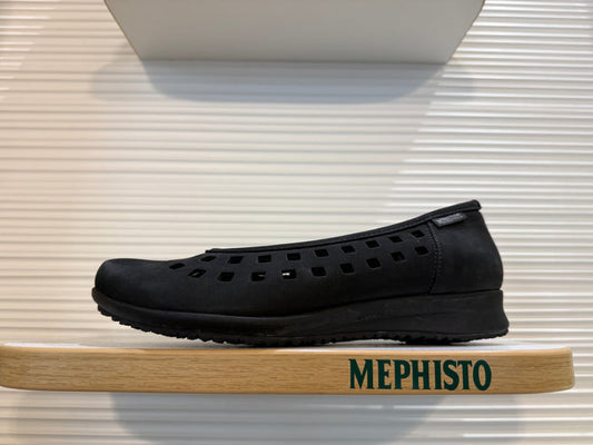 Women's Sample Second Perf Black Slipon size 6.5  -  8284