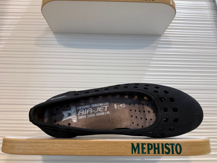 Women's Sample Second Perf Black Slipon size 6.5  -  8284